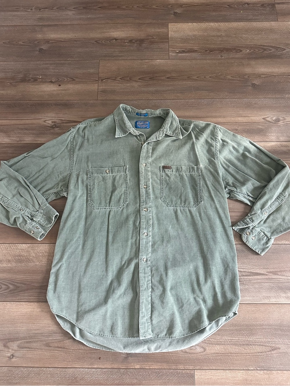 Vintage Men’s Pendleton Faded Green Corduroy Button Down Work Shirt L